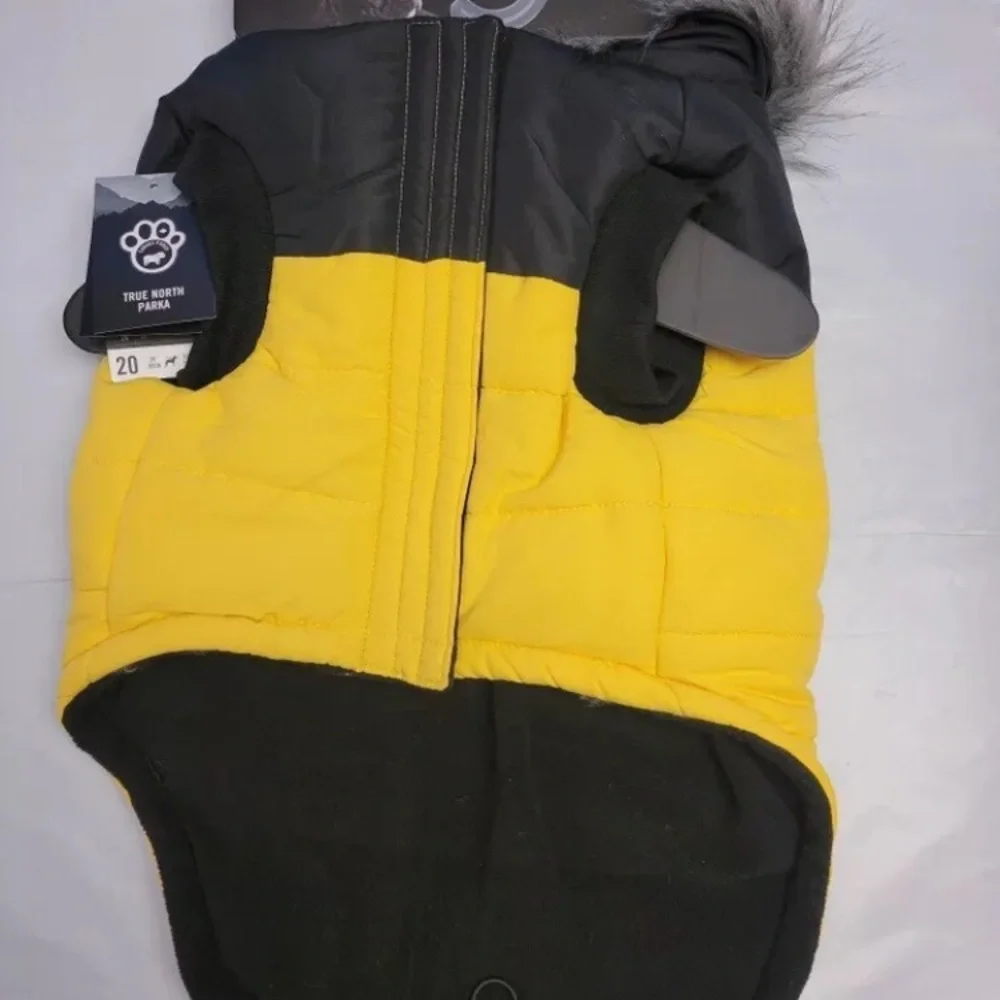 Canada Pooch True North Parka Size 20 Yellow Insulated Dog Coat 33-40 Lbs Jacket